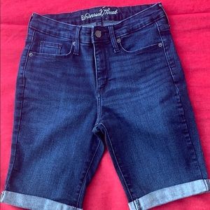 Universal denim cuff shorts